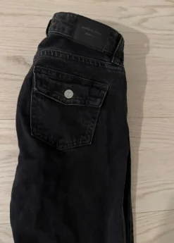 Clearance Gina Tricot Matalavyötäröiset farkut