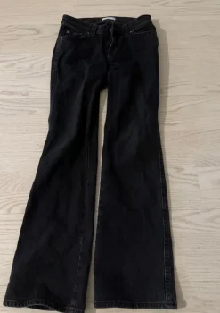 Clearance Gina Tricot Matalavyötäröiset farkut