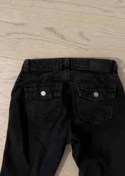 Clearance Gina Tricot Matalavyötäröiset farkut