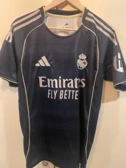 Clearance Real Madrid Mbappe pelipaita