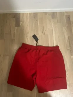 Online McKenzie uimashortsit