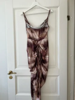 Online Ei tietoa Mekko