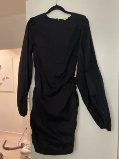 New Nelly Mekko rypytyksillä takana