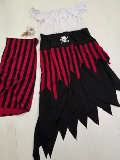 Outlet Smiffy's Merirosvoasu naisille koko L