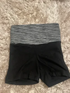 Hot Gina Tricot Micro foldover shortsit xs