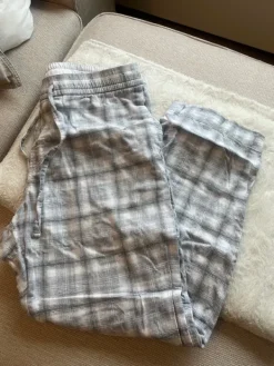 Sale H&M miesten harmaat pyjamahousut