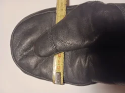 Hot Miesten nahkakinttaat