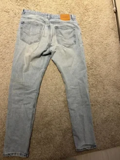 Clearance Pull & Bear Miesten farkut