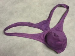 Sale KriszSartoria Miesten string-malliset uimahousut