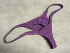 Sale KriszSartoria Miesten string-malliset uimahousut