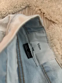 Sale H&M Miesten vaaleat farkut