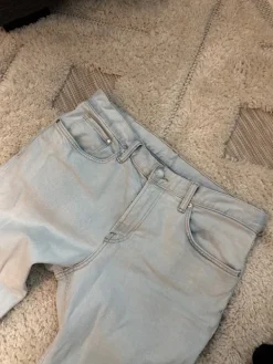 Sale H&M Miesten vaaleat farkut