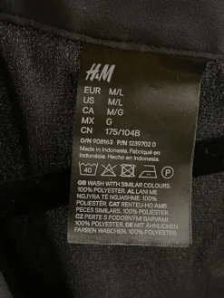 Outlet Musta aamutakki