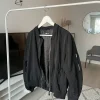 Online New Yorker Musta bomber takki