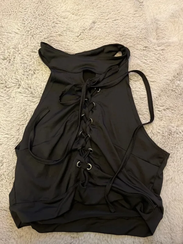 Clearance Bershka Musta erikoinen toppi S