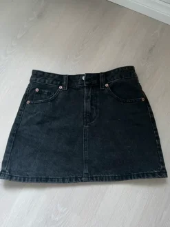 Clearance Stradivarius musta farkkuhame