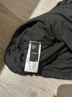 New Cider Musta hame