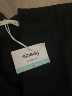 Outlet Sinsay Musta housu L-koko