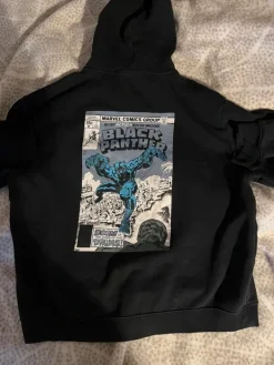 Sale H&M musta huppari black panther