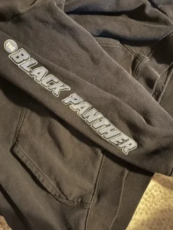 Sale H&M musta huppari black panther