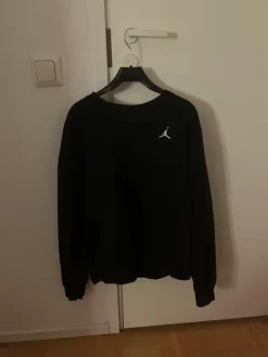 Sale Jordan Musta in paita