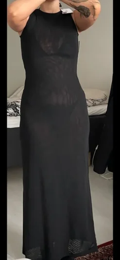 Discount NA-KD Musta mesh maximekko