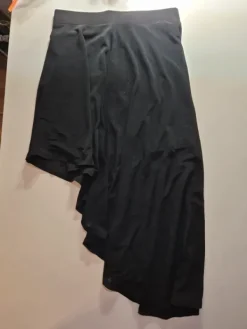 New H&M Musta mullet skirt -hame