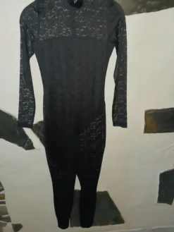 New H&M Musta pitsihaalari