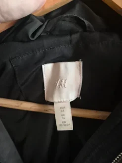 Discount H&M Musta talvitakki koko 44