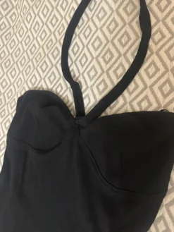 Discount Gina Tricot Musta toppi