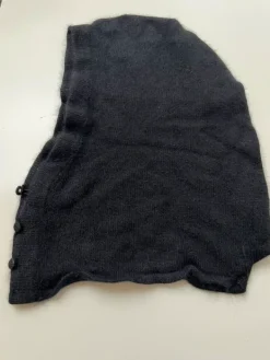 Sale Musta villahuppu angoraa