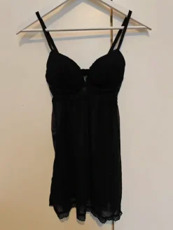 Sale H&M Musta yöasu/alusvaate S