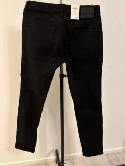 Online Lager 157 Mustat farkut uudet