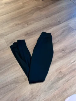 New Mustat flare housut