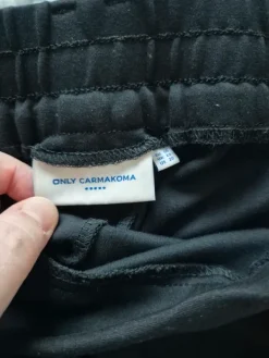 Discount Mustat housut