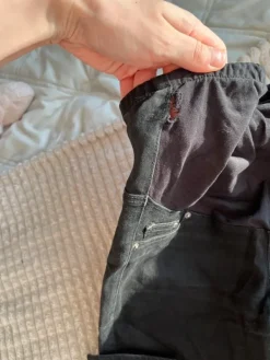 H&M Mustat äitiysfarkut