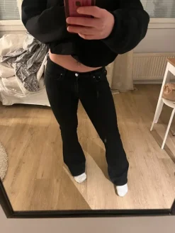 Sale Mustat low waist flare- farkut