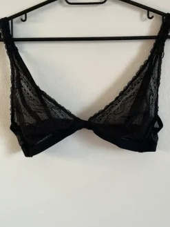 Sale H&M Mustat pitsiliivit