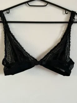 Sale H&M Mustat pitsiliivit