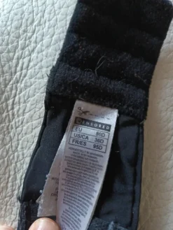 Discount CENSORED Mustat rintaliivit 80D