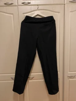 Best Mustat suorat housut