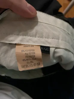 Best Mustat suorat housut