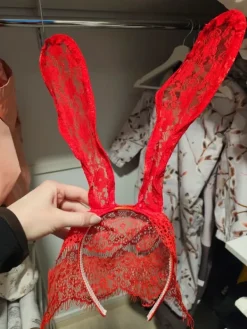 Online Naamiaisasuste