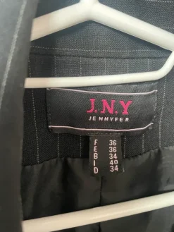 Discount Jennyfer Naisten jakku