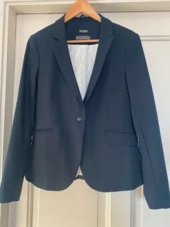 Outlet Moshi Moshi Mind Naisten puku