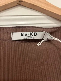 Outlet NA-KD NAKD klänning xs oanvänd