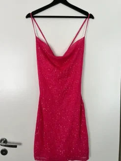 Discount NA-KD mekko