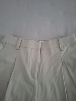 Online NA-KD uudet suora- ja leveälahkeiset housut