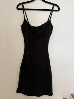 Online Nelly klänning