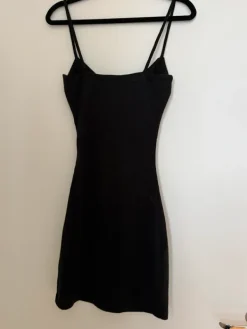 Online Nelly klänning